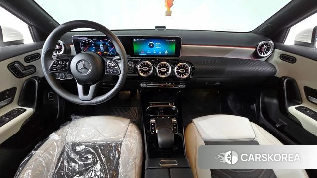 Mercedes-Benz A-Class W177 2020 Белый из Кореи