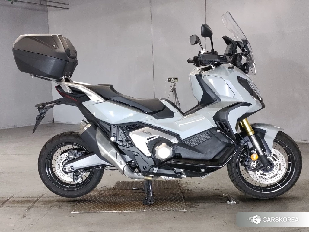 Проданный Honda X-ADV 750 2021 из Японии