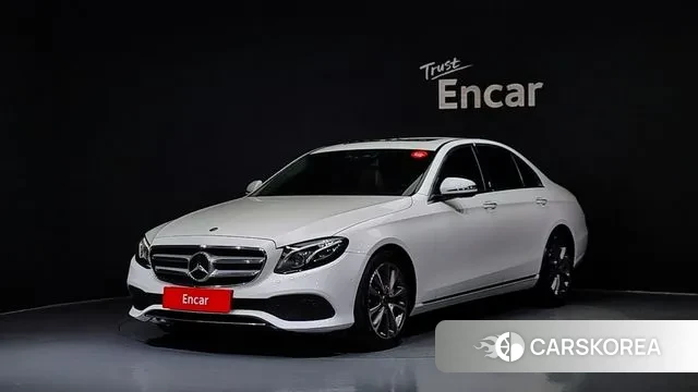 Mercedes-Benz E-Class W213 2019 Белый из Кореи