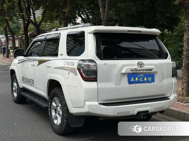 Toyota 4Runner 2022 Белый из Китая