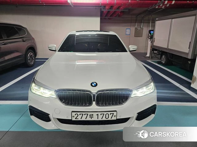 BMW 5 Series (G30) 2019 Белый из Кореи