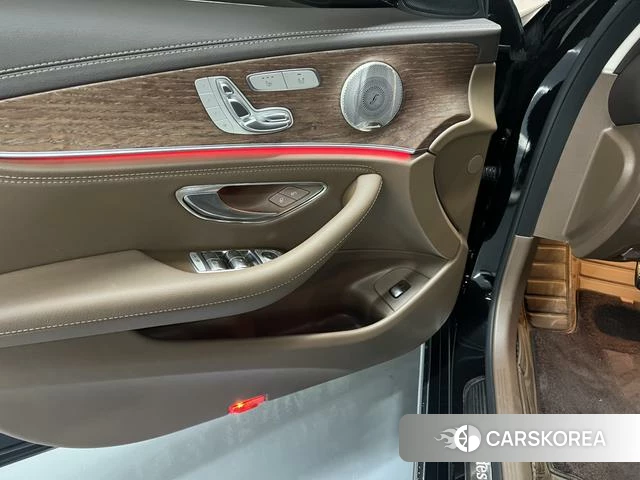 Mercedes-Benz E-class 2023 Черный из Китая