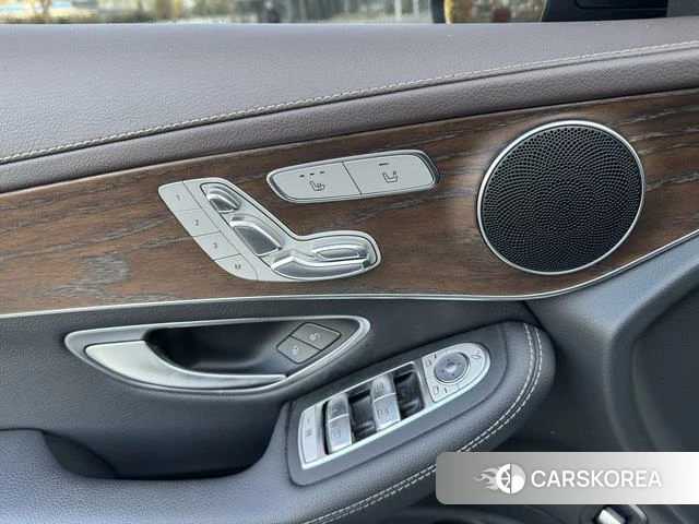 Mercedes-Benz GLC 2022 Черный из Китая
