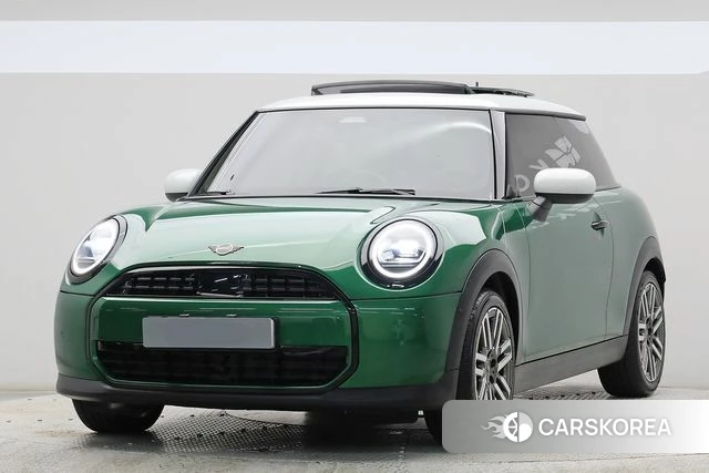 Mini Cooper C 4th generation 2024 Темно-зеленый из Кореи