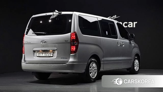 Hyundai The New Grand Starex 2018 Серебряный из Кореи