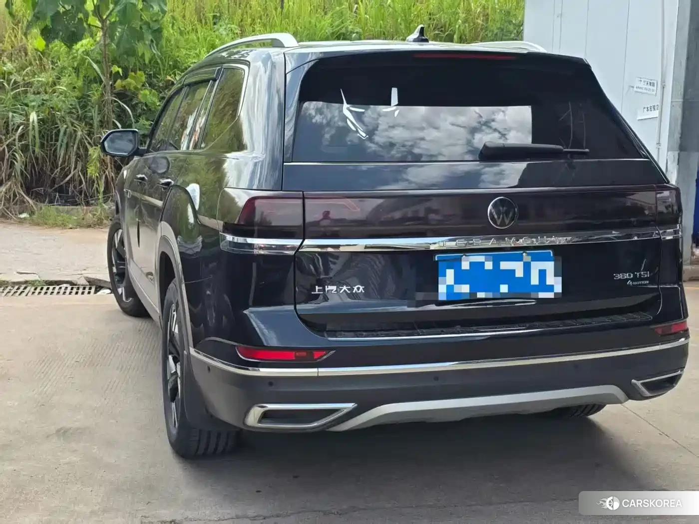 Volkswagen Touareg 2021 Черный из Китая