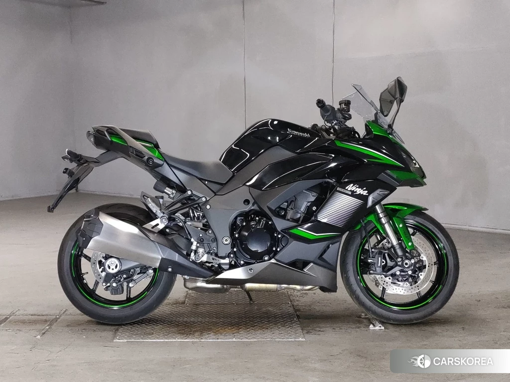 Проданный Kawasaki NINJA 1000 SX 2024 из Японии