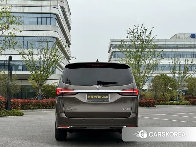 Buick GL8 2020 Коричневый из Китая
