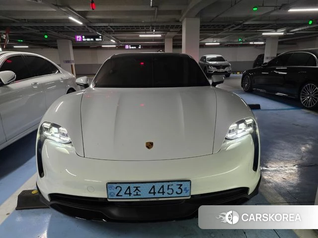 Porsche Taycan 2022 Белый из Кореи