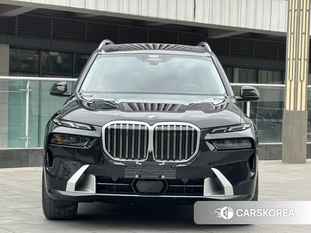 BMW X7 2023 Черный из Китая
