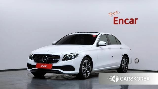 Mercedes-Benz E-Class W213 2020 Белый из Кореи