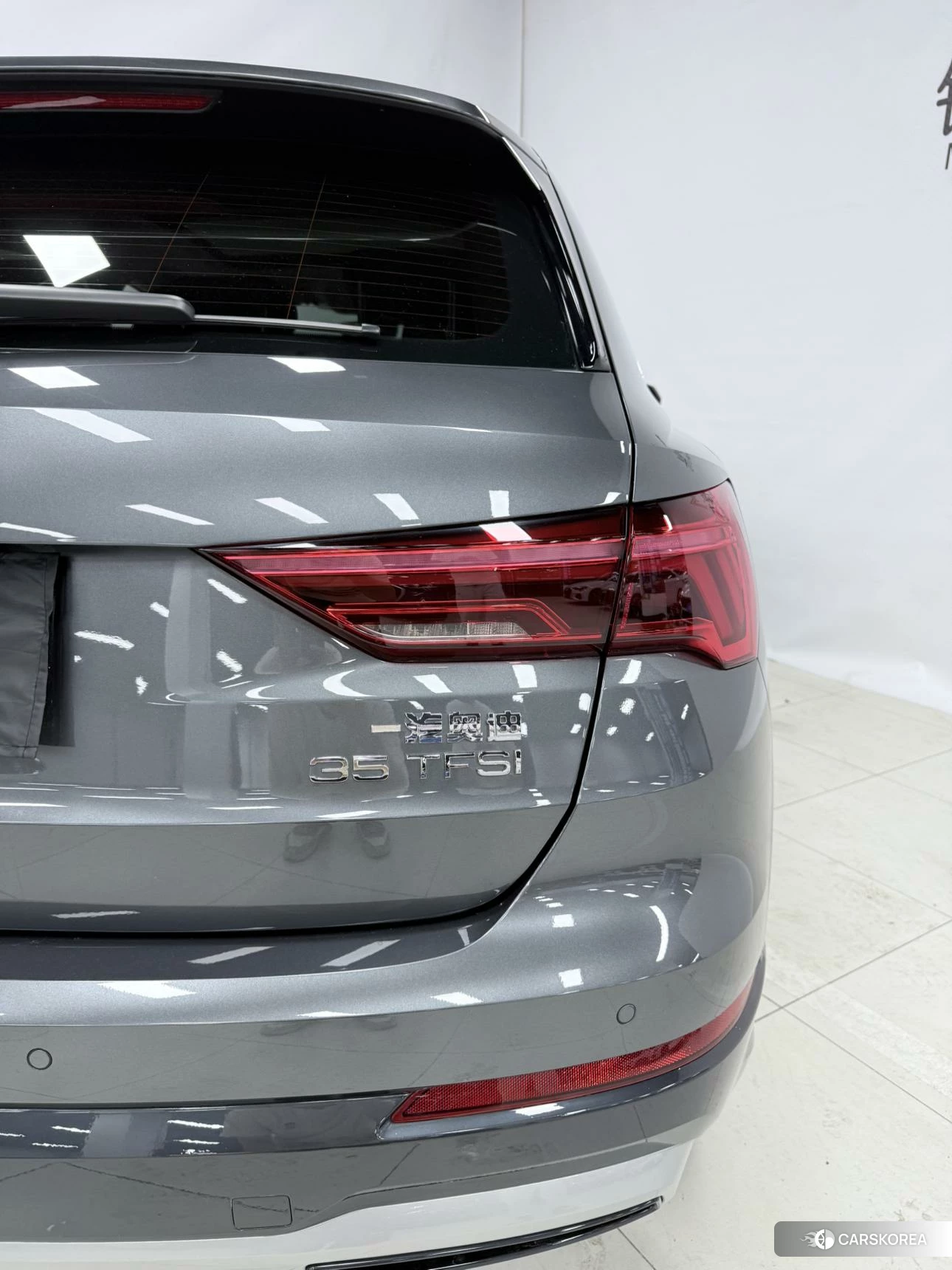 Audi Q3 2021 Темно-серый из Китая