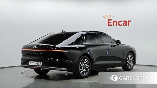 Hyundai Grandeur Hybrid (GN7) 2023 Черный из Кореи