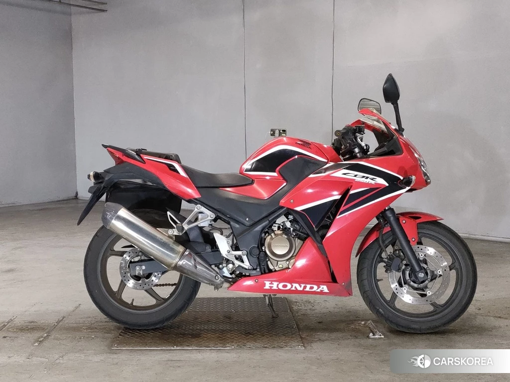 Проданный Honda CBR250R 2017 из Японии