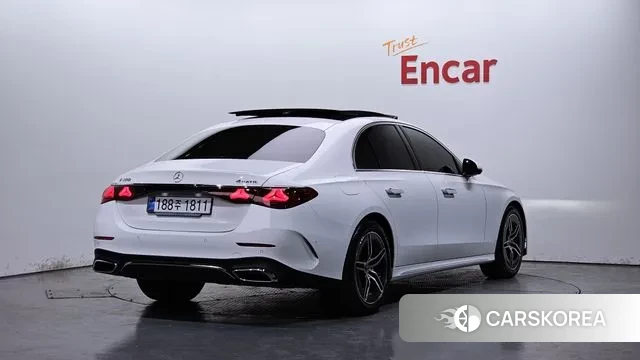 Mercedes-Benz E-Class W214 2025 Белый из Кореи