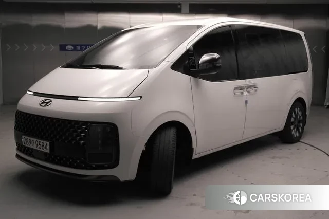 Hyundai Staria 2021 Белый из Кореи