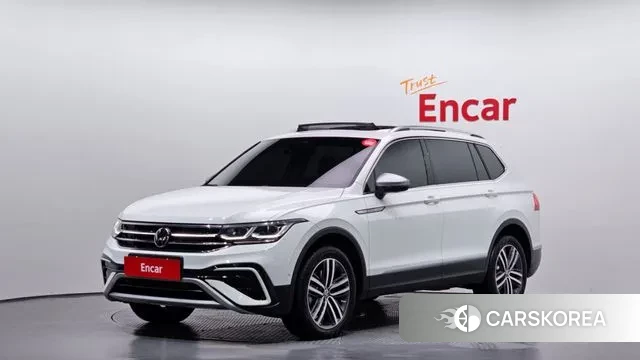 Volkswagen Tiguan Allspace 2023 Белый из Кореи