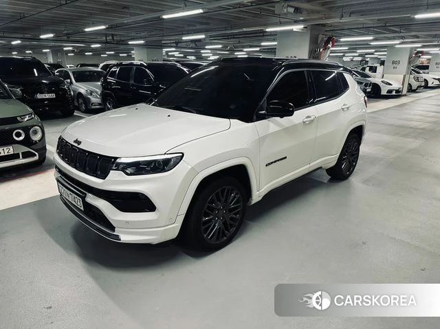 Jeep Compass 2nd Generation 2022 Белый из Кореи