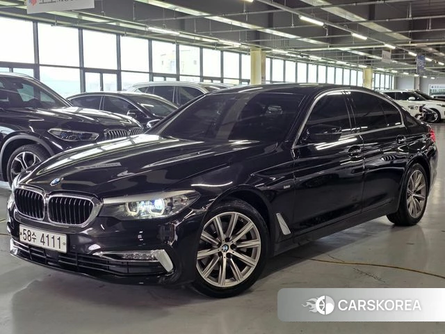 BMW 5 Series (G30) 2018 Черный из Кореи