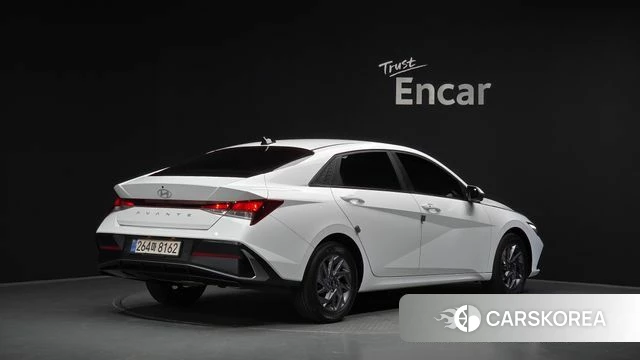Hyundai The New Avante (CN7) 2024 Белый из Кореи