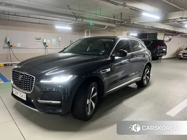 Jaguar F-PACE 2021 Черный из Кореи