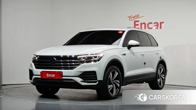 Volkswagen Touareg 3rd generation 2023 Белый из Кореи