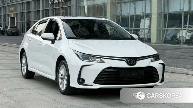 Toyota Corolla 2021 Белый из Китая