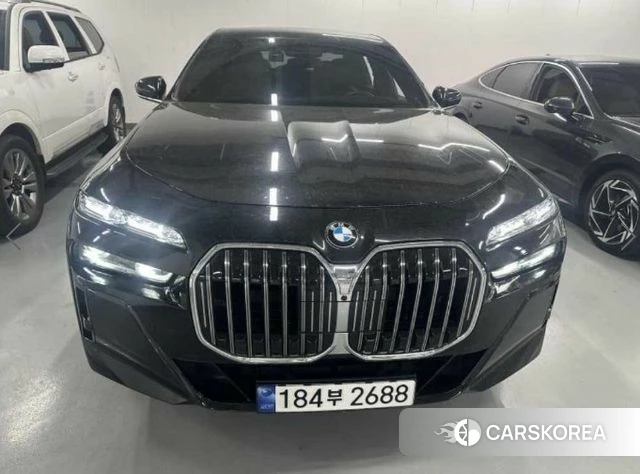 BMW 7 Series (G70) 2023 Черный из Кореи