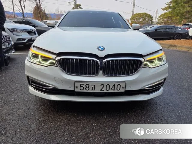 BMW 5 Series (G30) 2018 Белый из Кореи