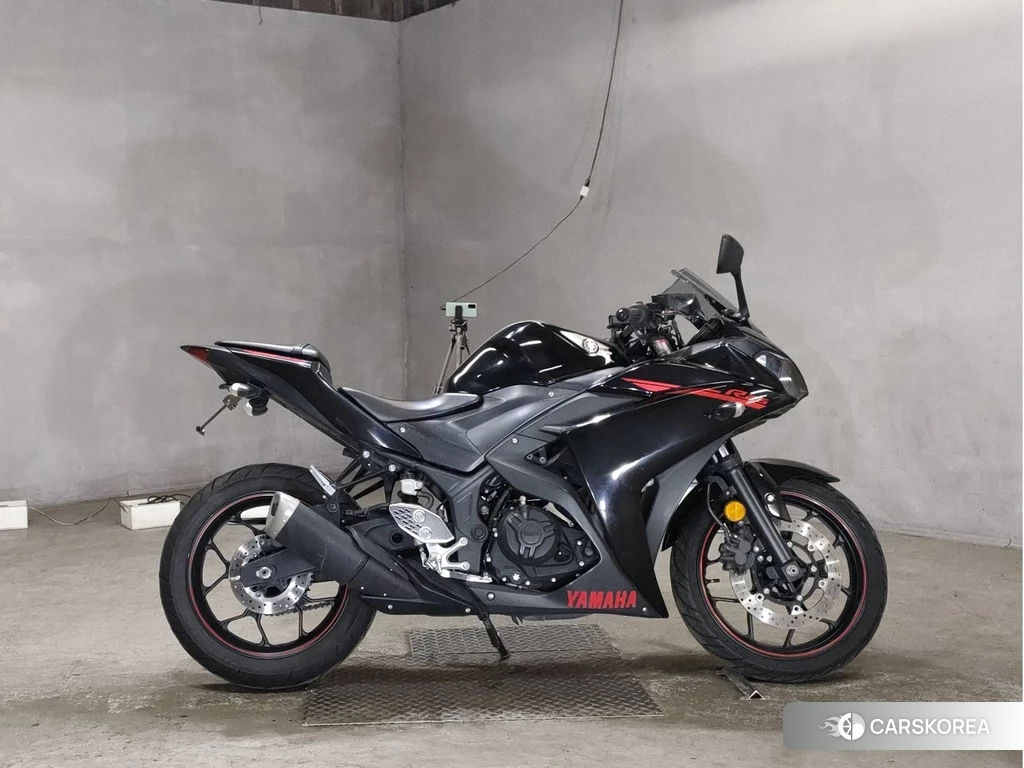 Проданный Yamaha YZF-R25 2015 из Японии