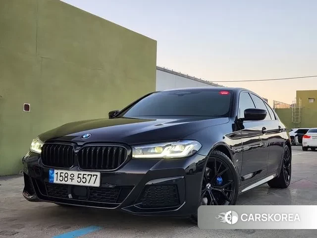 BMW 5 Series (G30) 2021 Черный из Кореи