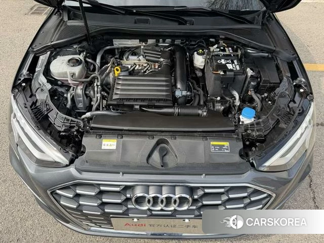 Audi A3 2023 Темно-серый из Китая