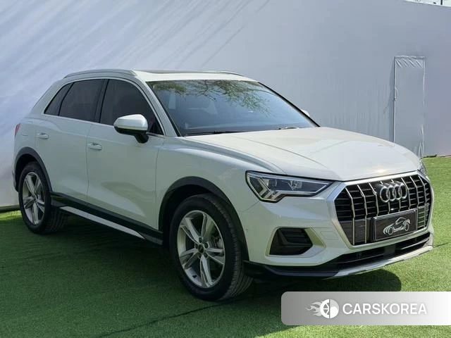 Audi Q3 2022 Белый из Китая