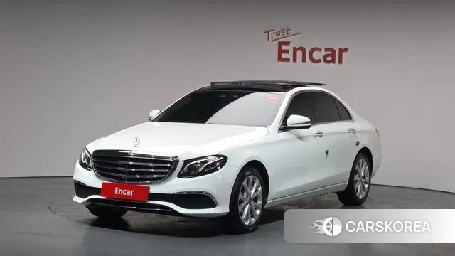 Mercedes-Benz E-Class W213 2019 Белый из Кореи