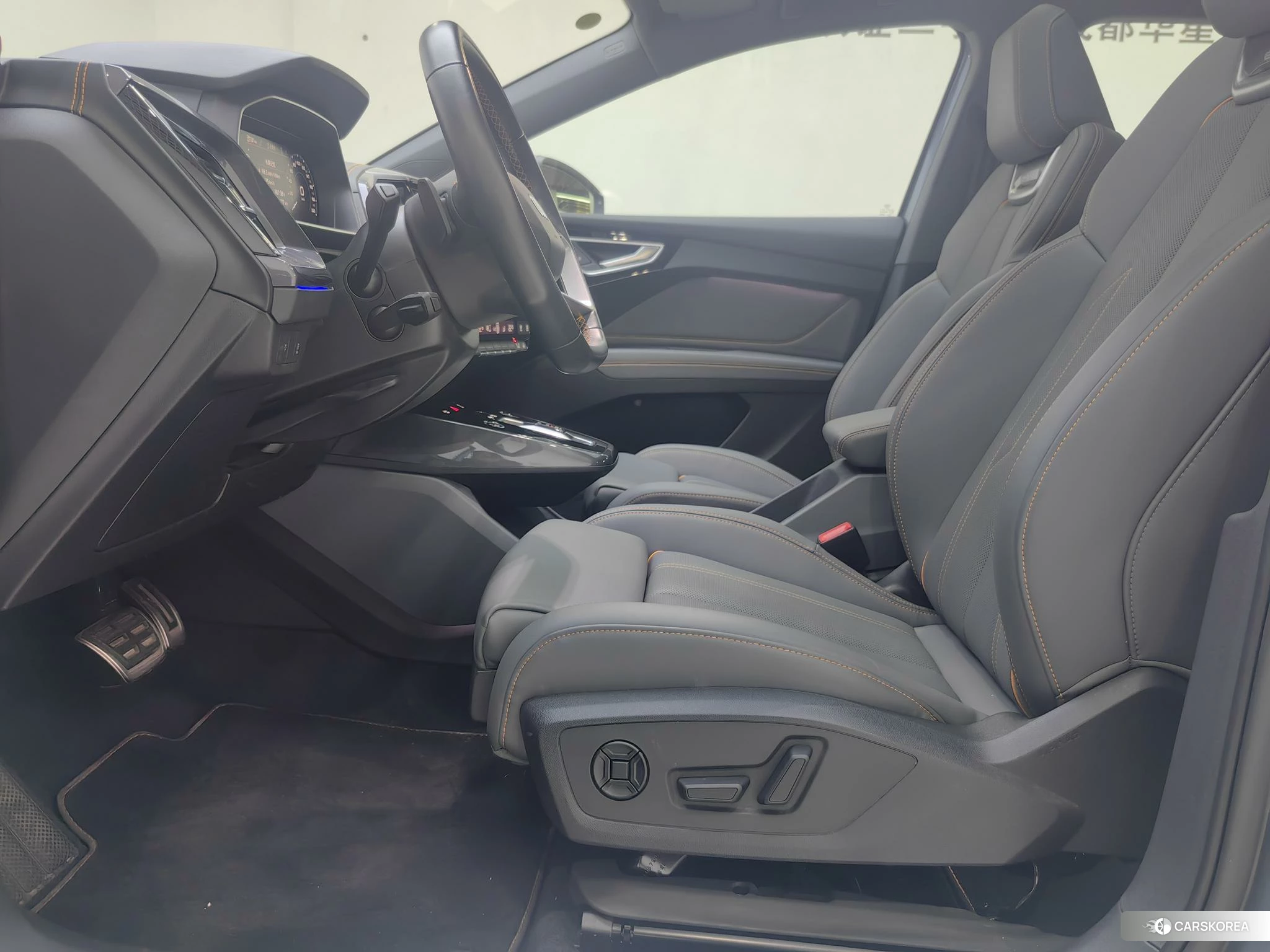Audi Q4 e-tron 2023 Синий из Китая