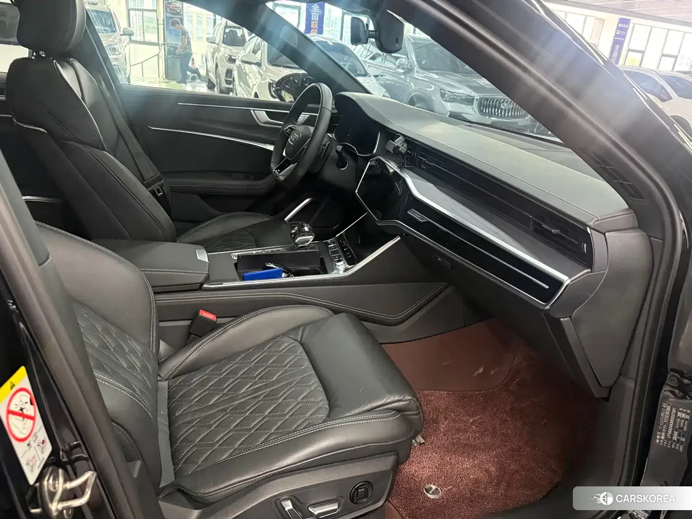 Audi A6L 2024 Черный из Китая