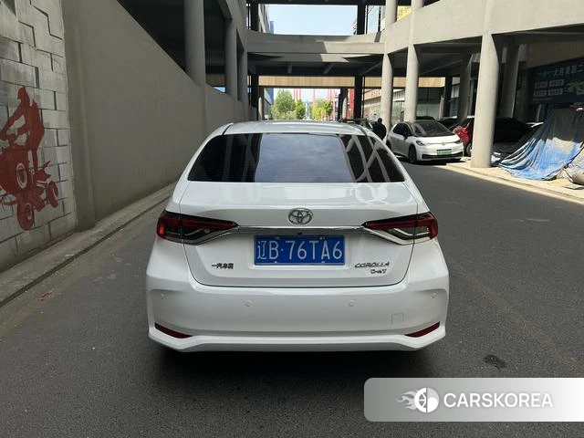 Toyota Corolla 2021 Белый из Китая