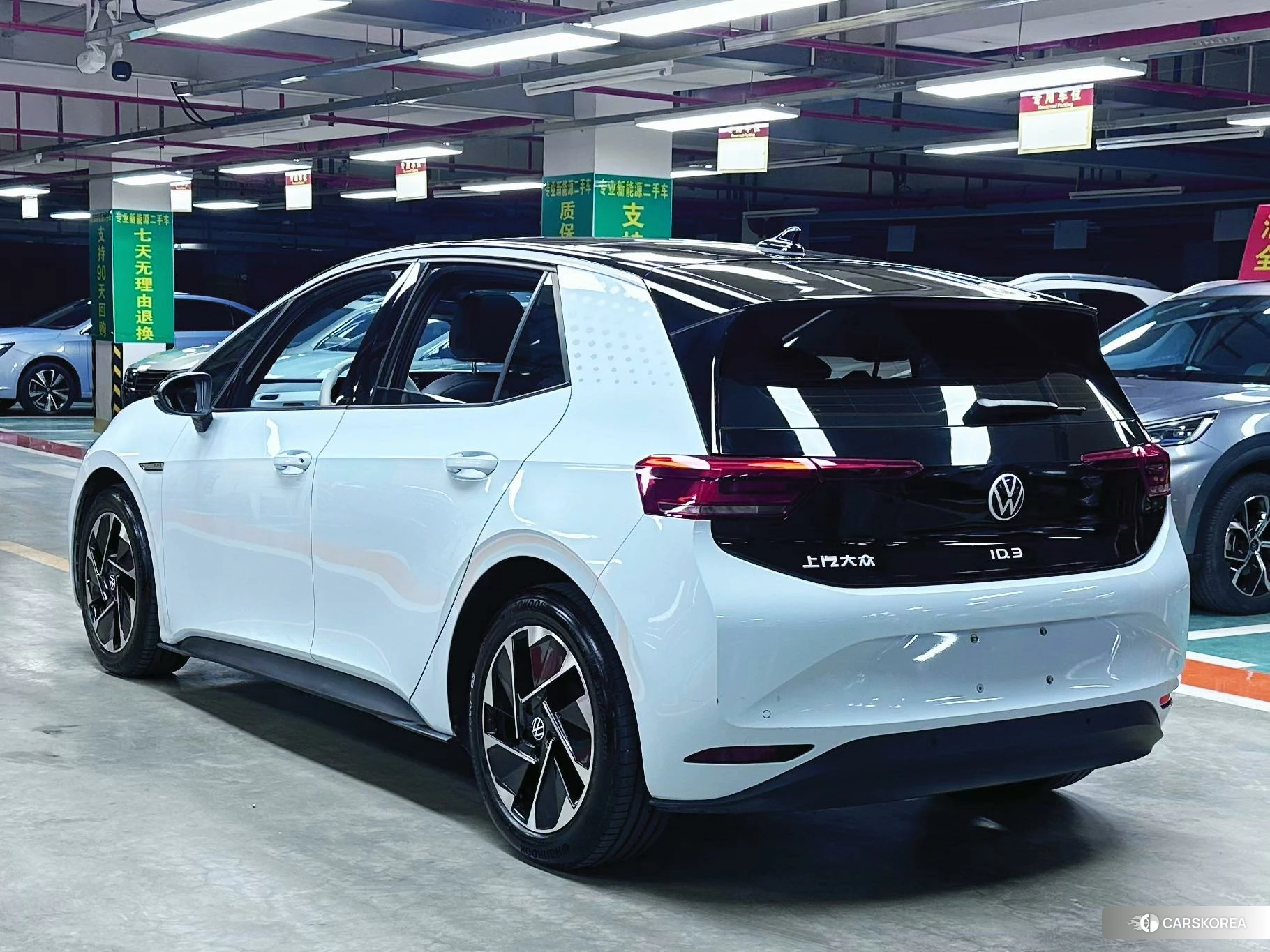 Volkswagen ID.3 2022 Белый из Китая