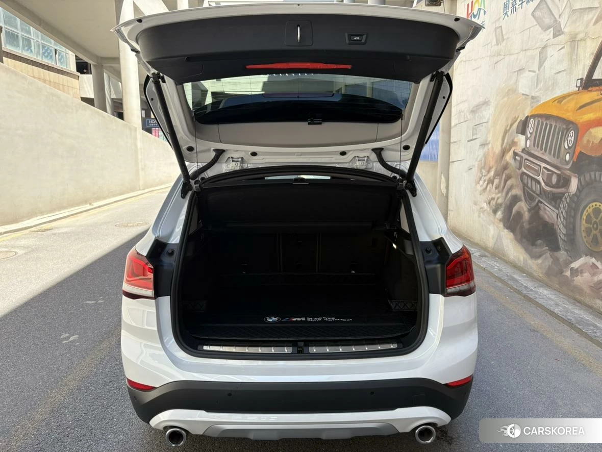 BMW X1 2021 Белый из Китая