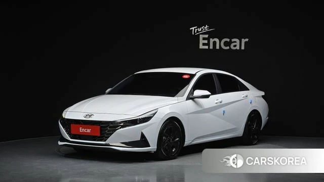 Hyundai Avante Hybrid (CN7) 2023 Белый из Кореи