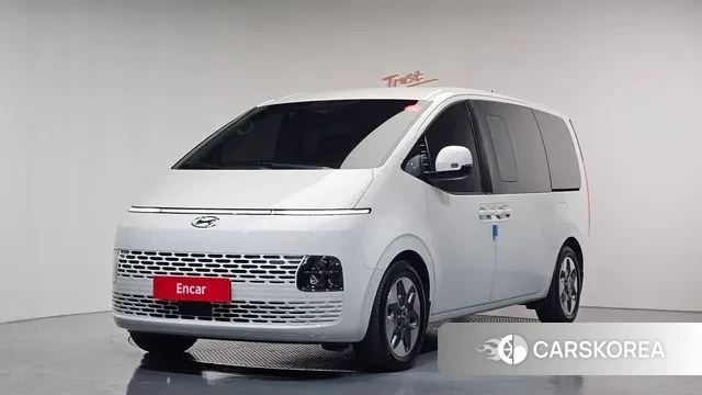 Hyundai Staria 2023 Белый из Кореи
