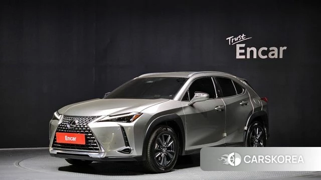 Lexus UX300h 2025 Серебряный из Кореи