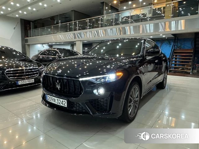 Maserati Levante 2020 Черный из Кореи