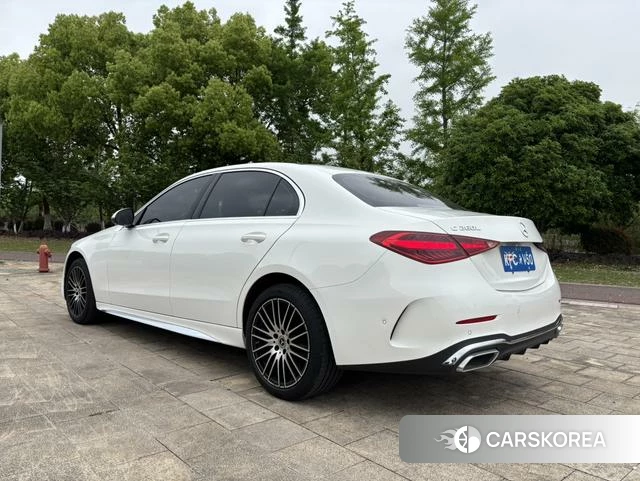 Mercedes-Benz Class C 2023 Белый из Китая
