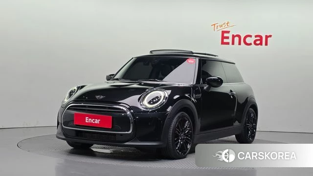 Mini Cooper 2023 Черный из Кореи