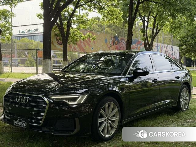 Audi A6L 2022 Черный из Китая