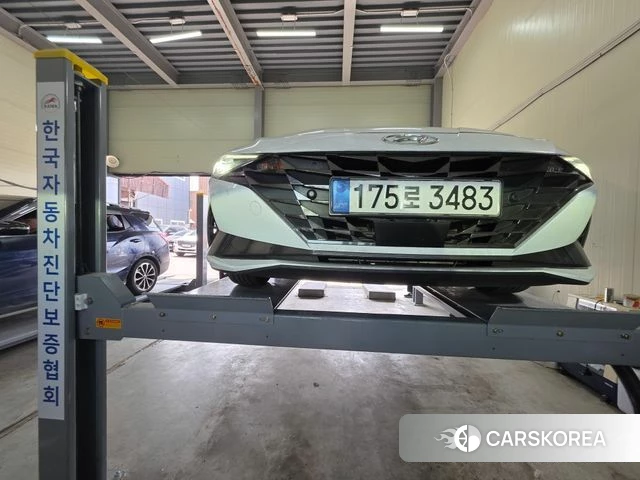 Hyundai Avante (CN7) 2022 Белый из Кореи