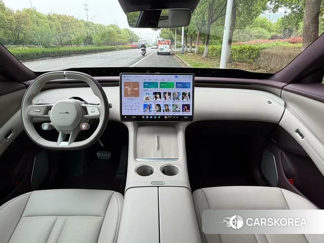 Xiaomi Car Xiaomi YU7 2026 Серебристо-серый из Китая