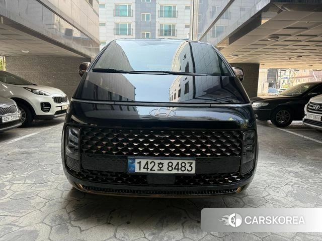 Hyundai Staria 2025 Черный из Кореи