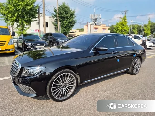 Mercedes-Benz E-Class W213 2019 Черный из Кореи